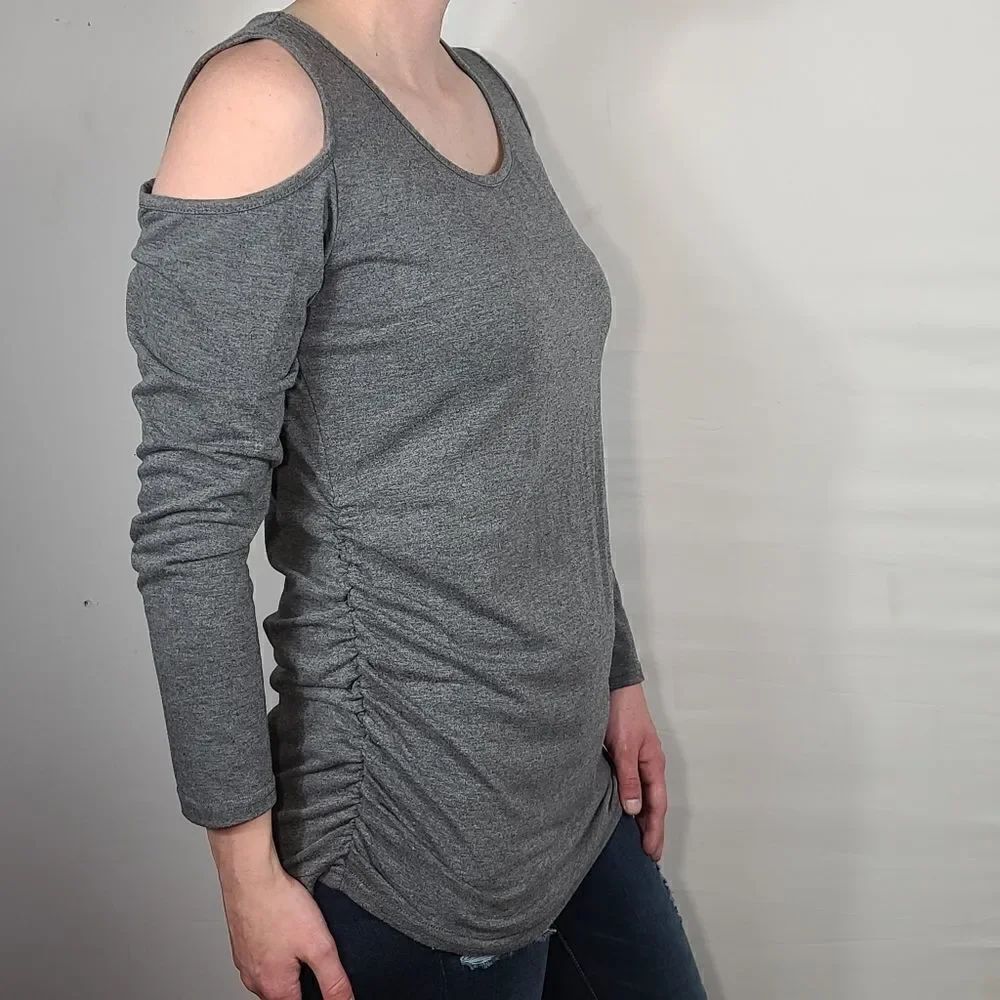 Gray Off The Shoulder Top - Picture 2 of 4